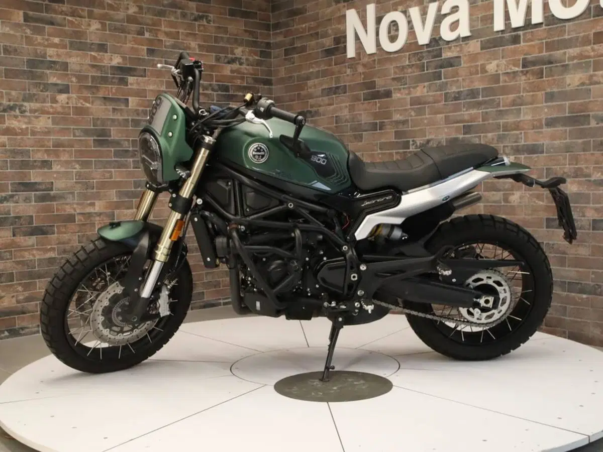 Benelli Leoncino 800 Trail (2022 - 26) (2)