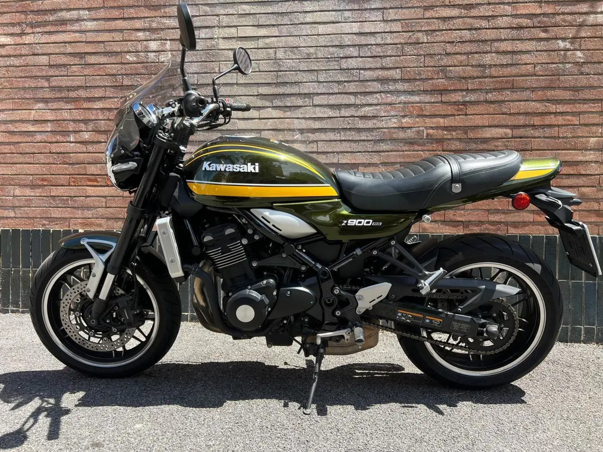 Kawasaki Z 900 RS (2021) (2)