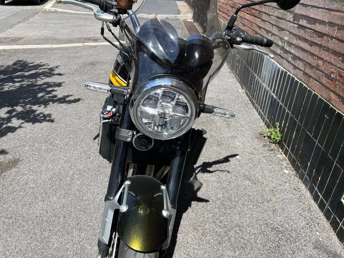 Kawasaki Z 900 RS (2021) (5)