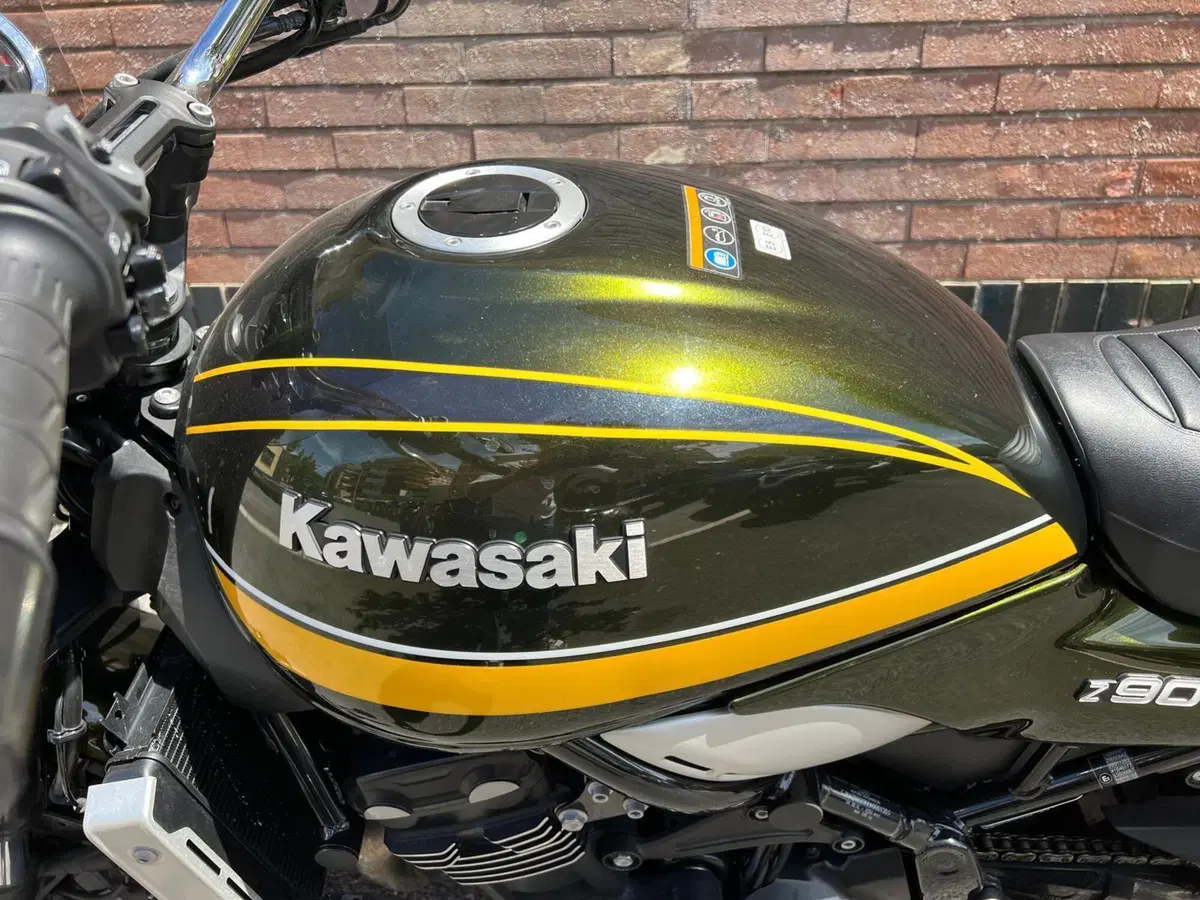 Kawasaki Z 900 RS (2021) (13)