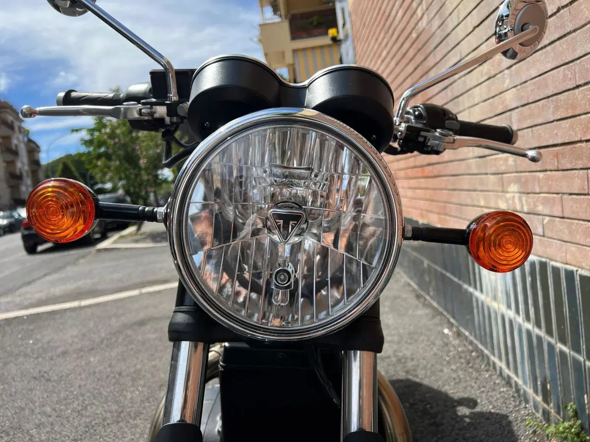 Triumph Bonneville T100 (2021 - 25) (6)