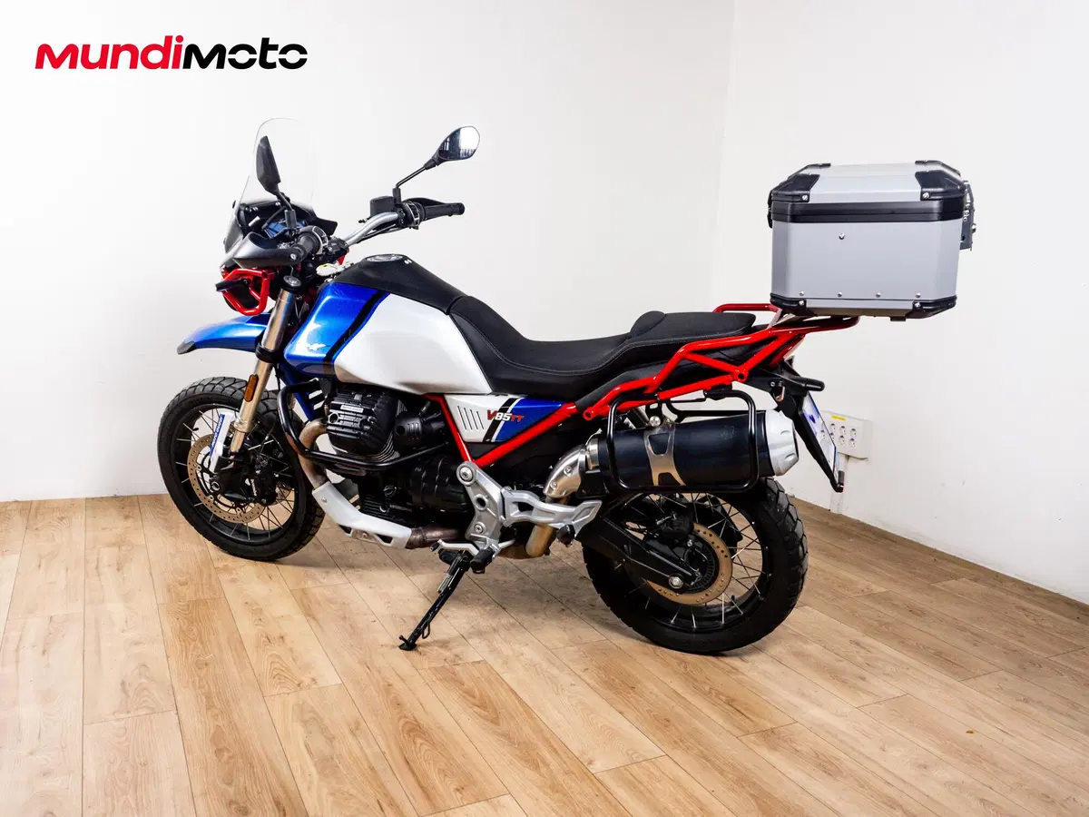 Moto Guzzi V85 TT (2024 - 26) (6)