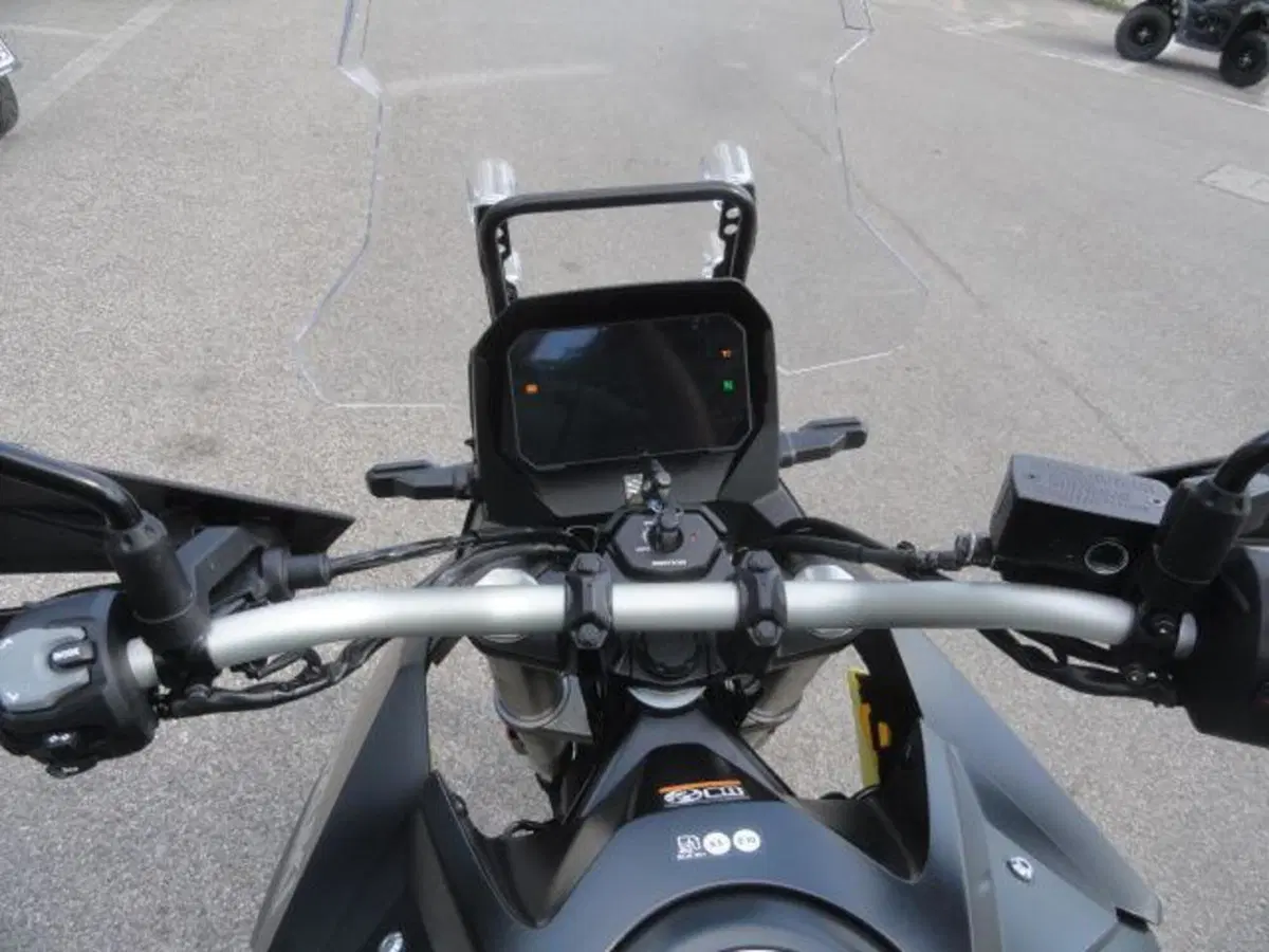 Suzuki V-Strom 800SE (2025 - 26) (11)