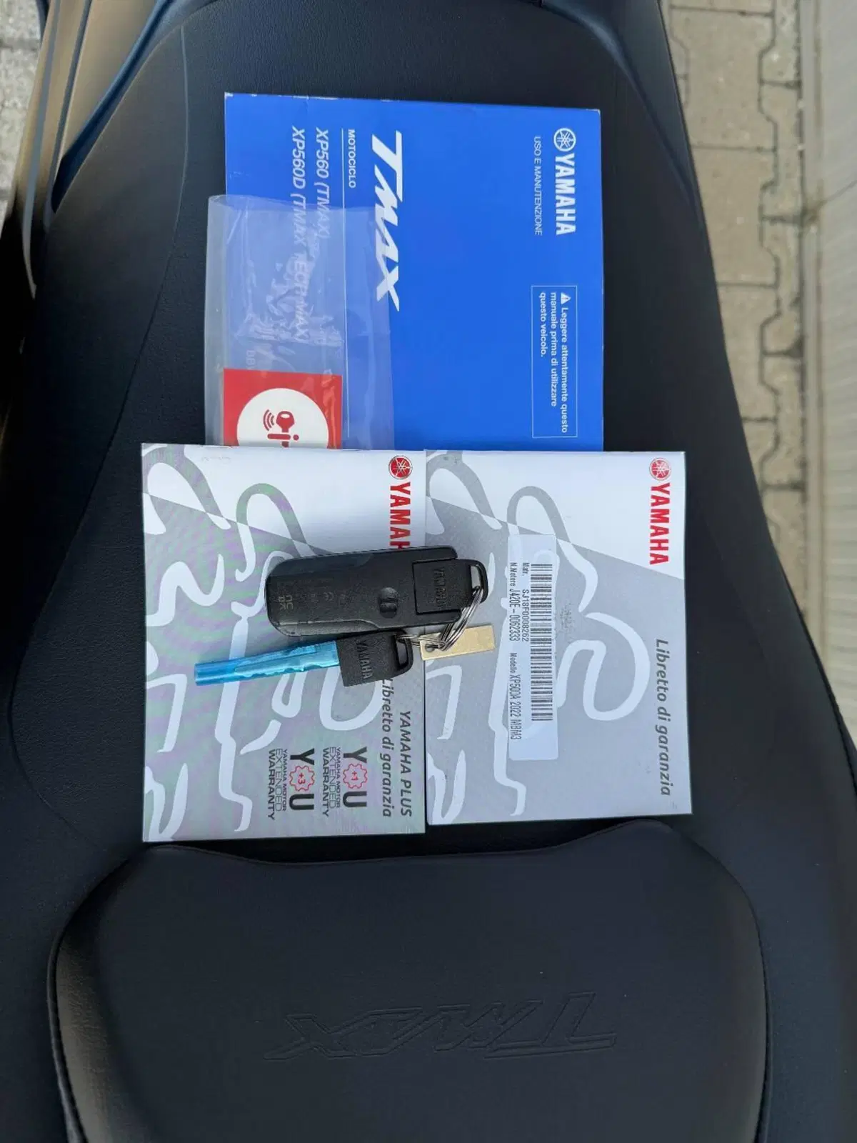 Yamaha T-Max 560 (2022 - 24) (4)
