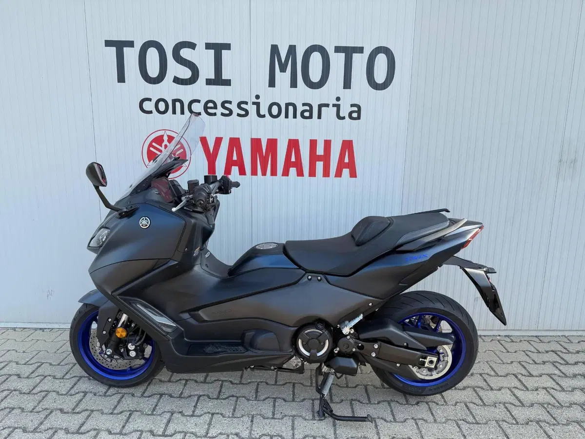 Yamaha T-Max 560 (2022 - 24) (6)