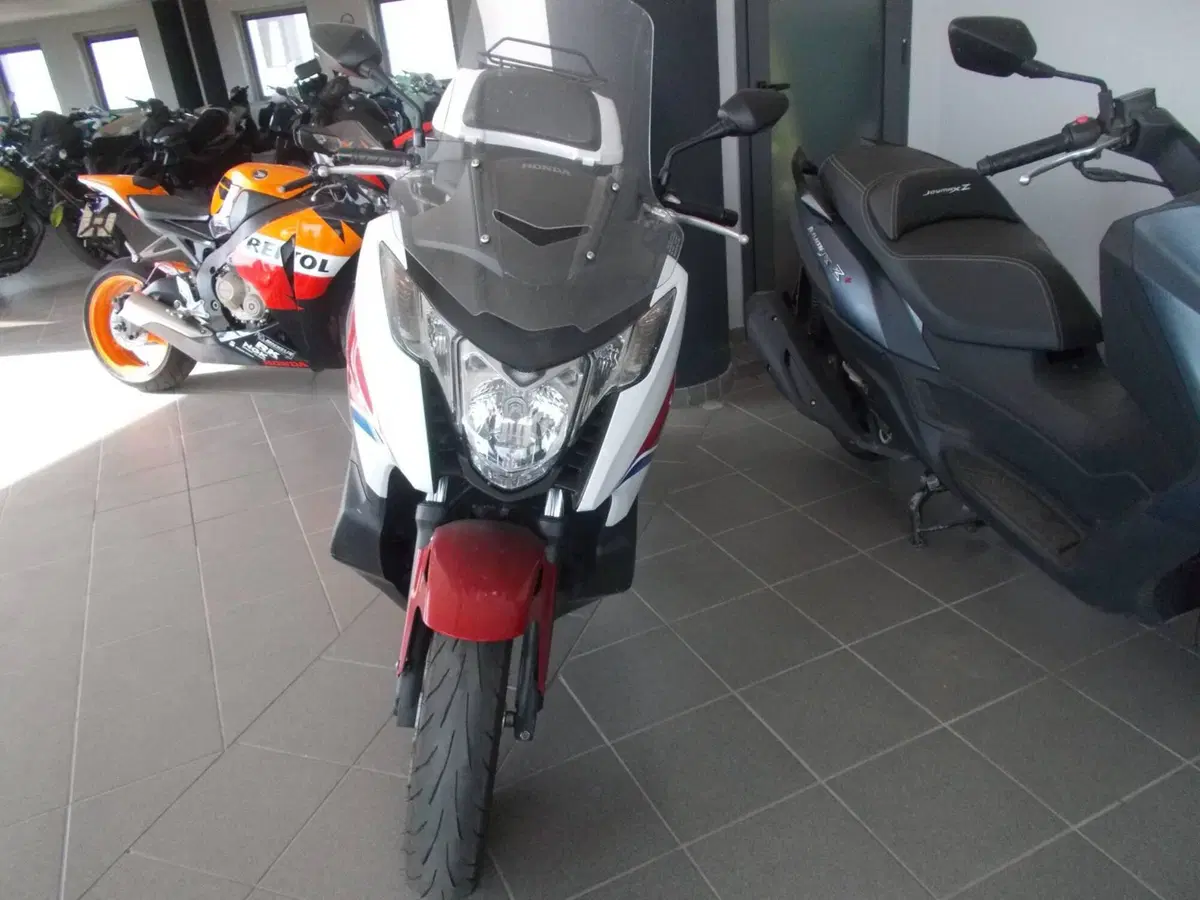 Honda Integra 750 DCT ABS (2014 - 15) (5)