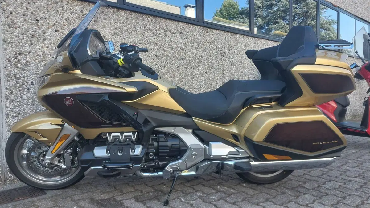 Honda GL 1800 Gold Wing Tour 50° Anniversario (2025 - 26)