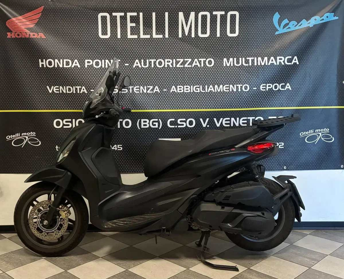 Piaggio Beverly 400 S ABS-ASR (2021 - 24) (2)