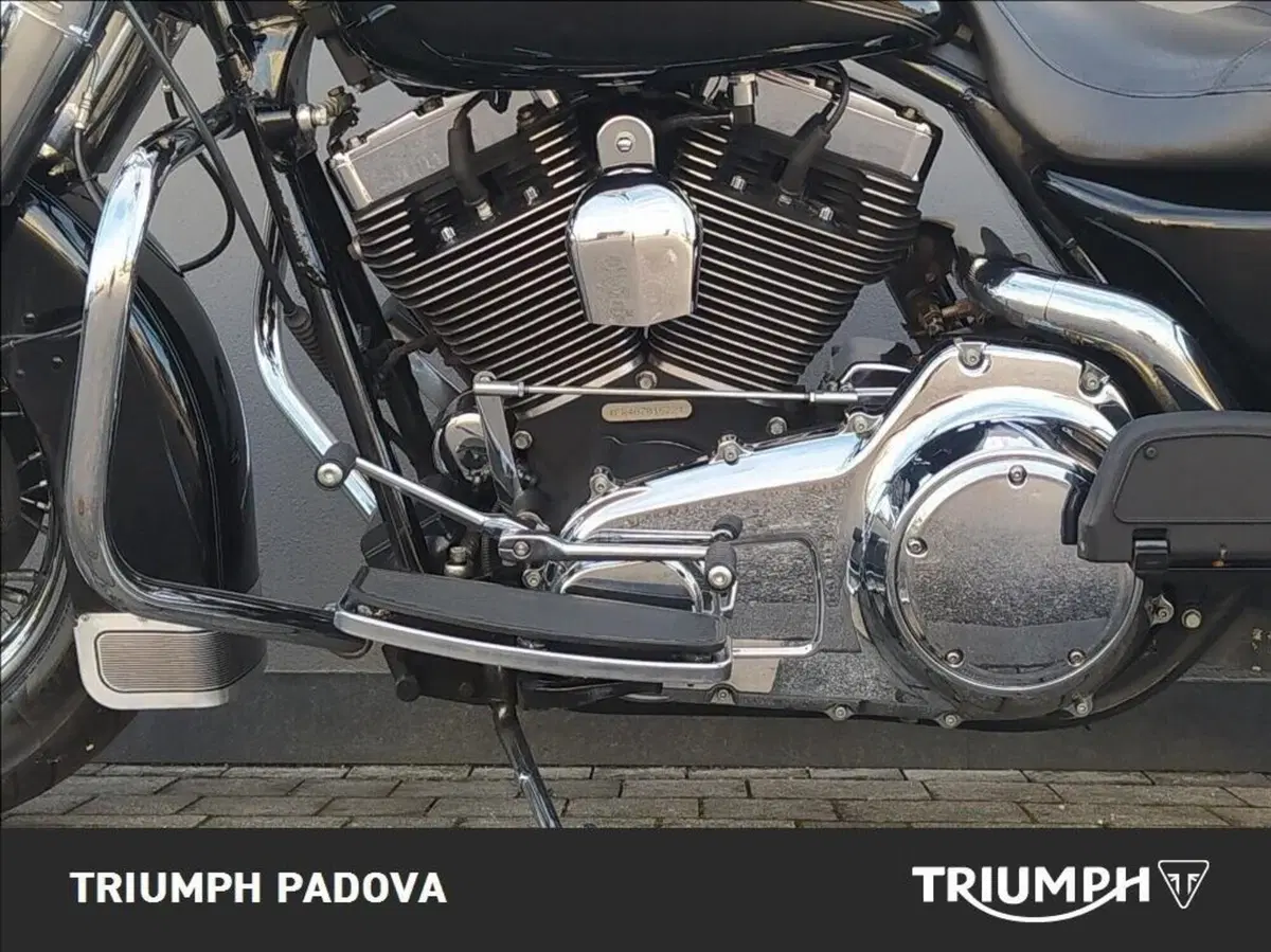 Harley-Davidson 1584 Road King Classic (2007 - 10) - FLHRC (8)