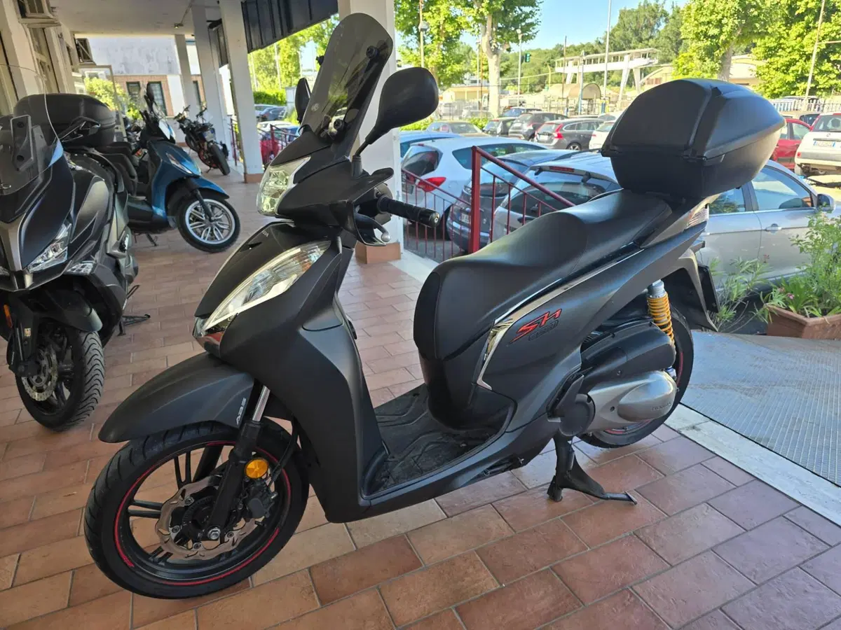 Honda SH 300 i Sport ABS (2018 - 20) (2)