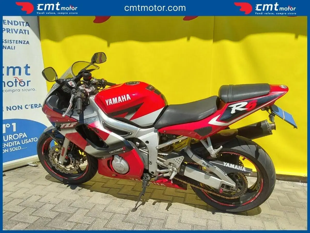 Yamaha YZF R6 (2001 - 02) (4)