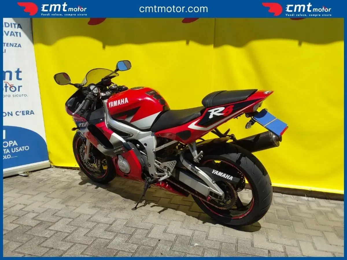 Yamaha YZF R6 (2001 - 02) (6)