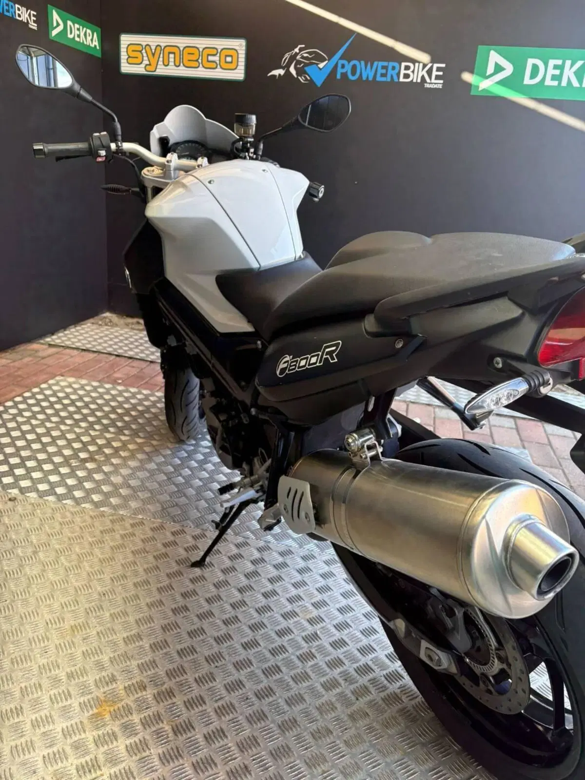 Bmw F 800 R (2009 - 11) (9)