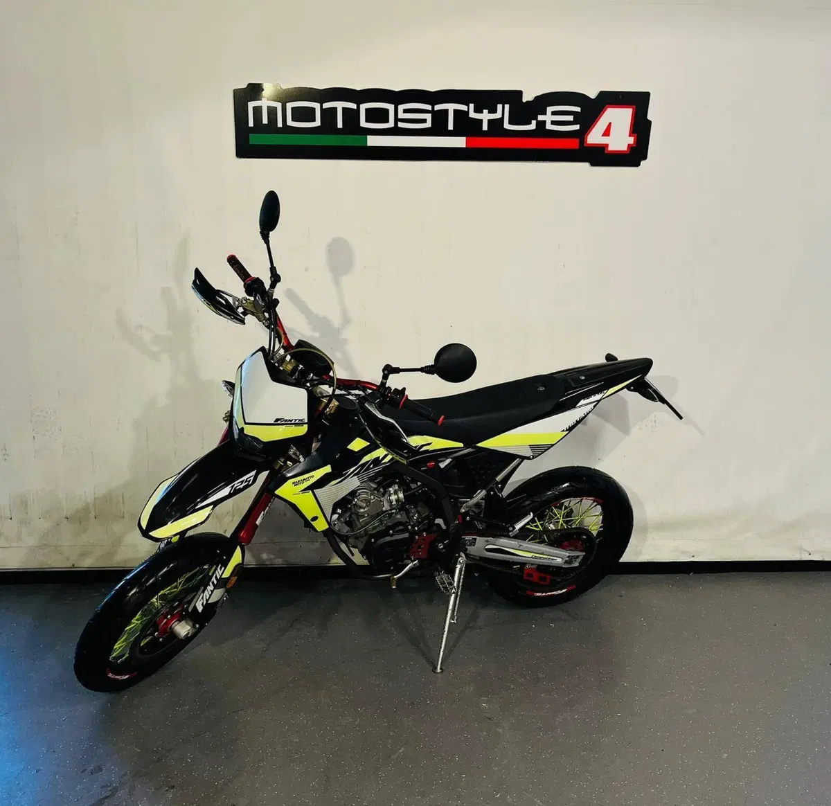Fantic Motor Motard 125 Casa 4t (2019) (2)