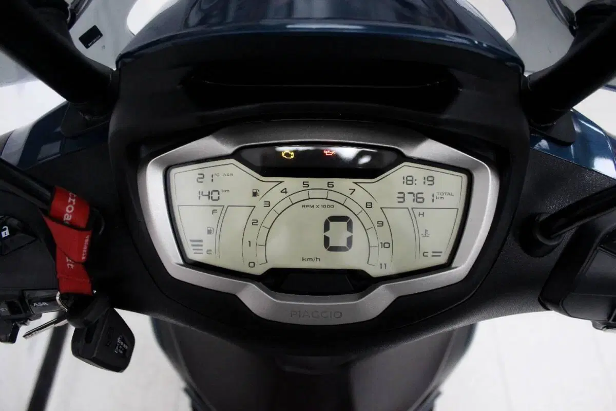 Piaggio Beverly 400 ABS-ASR (2021 - 24) (6)