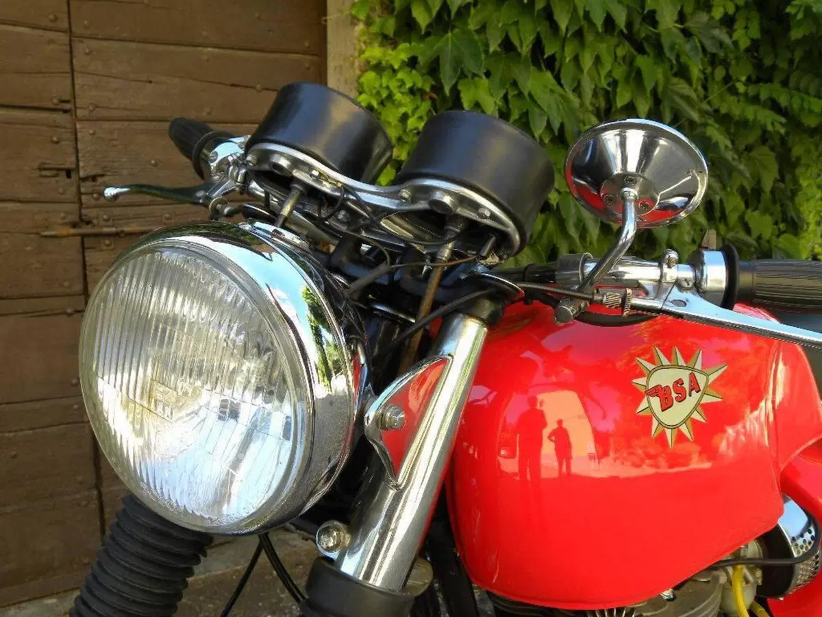 Bsa Spitfire 650 (3)