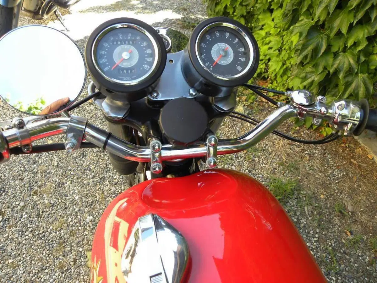Bsa Spitfire 650 (4)