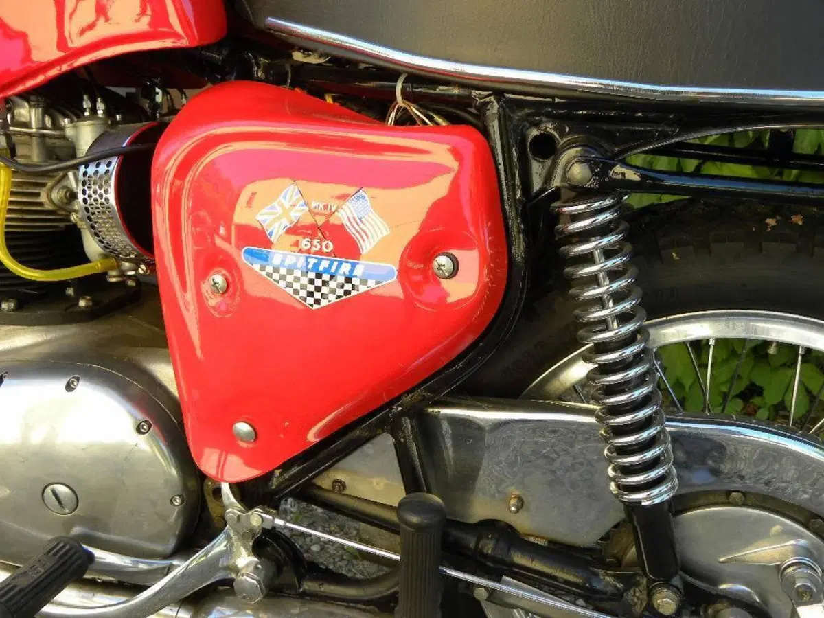 Bsa Spitfire 650 (7)
