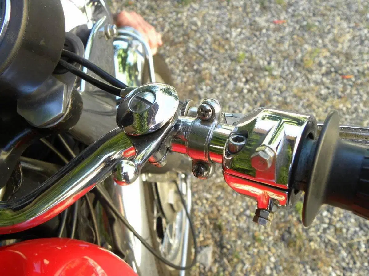 Bsa Spitfire 650 (14)
