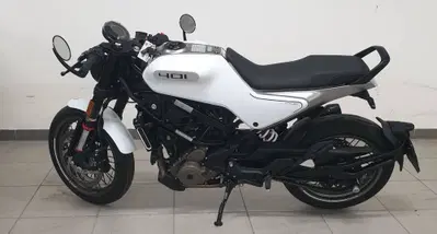 Husqvarna Vitpilen 401 (2021 - 23) usata