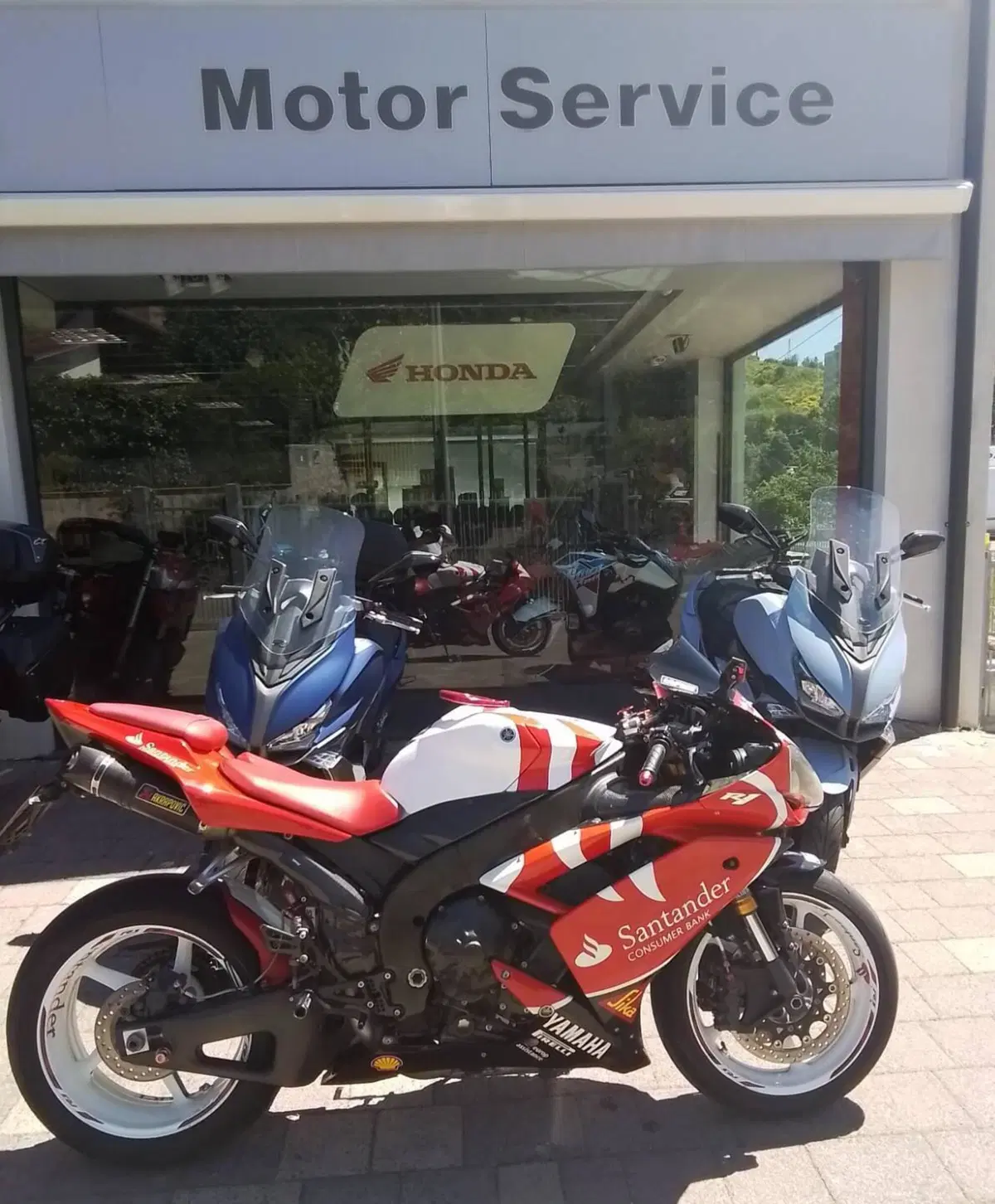 Yamaha YZF R1 (2009 - 11) (15)