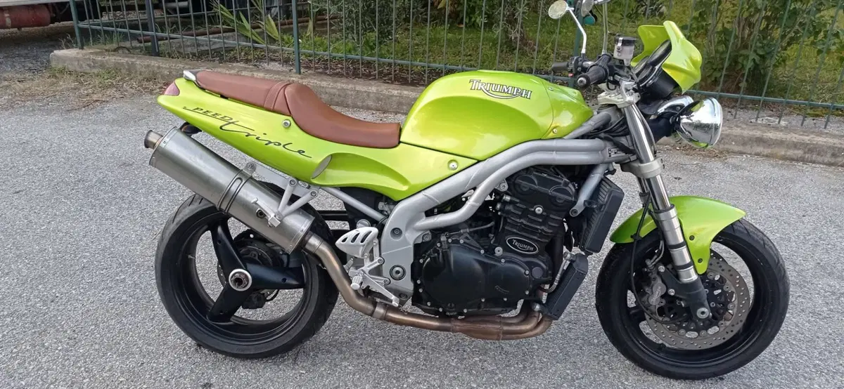 Triumph Speed Triple 955 (1998 - 01) (3)
