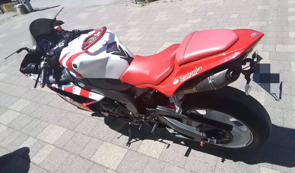 Yamaha YZF R1 (2009 - 11) (20)