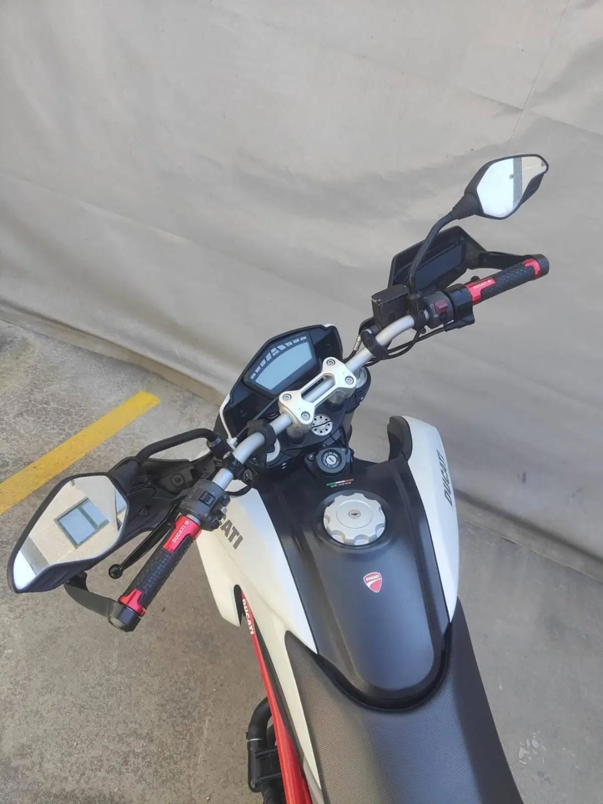 Ducati Hypermotard 939 (2016 - 18) (2)