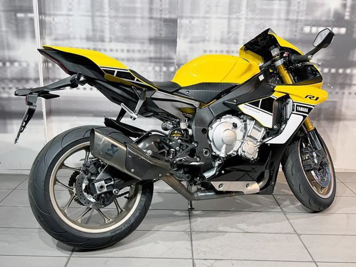 Yamaha YZF R1 60th Anniversary (2015 - 16) (8)