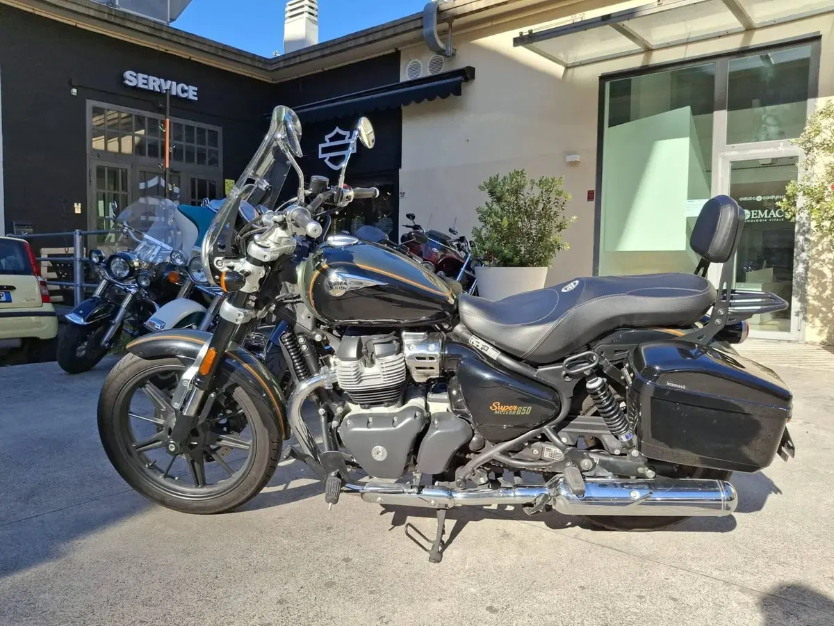 Royal Enfield Super Meteor 650 (2023 - 26) (2)