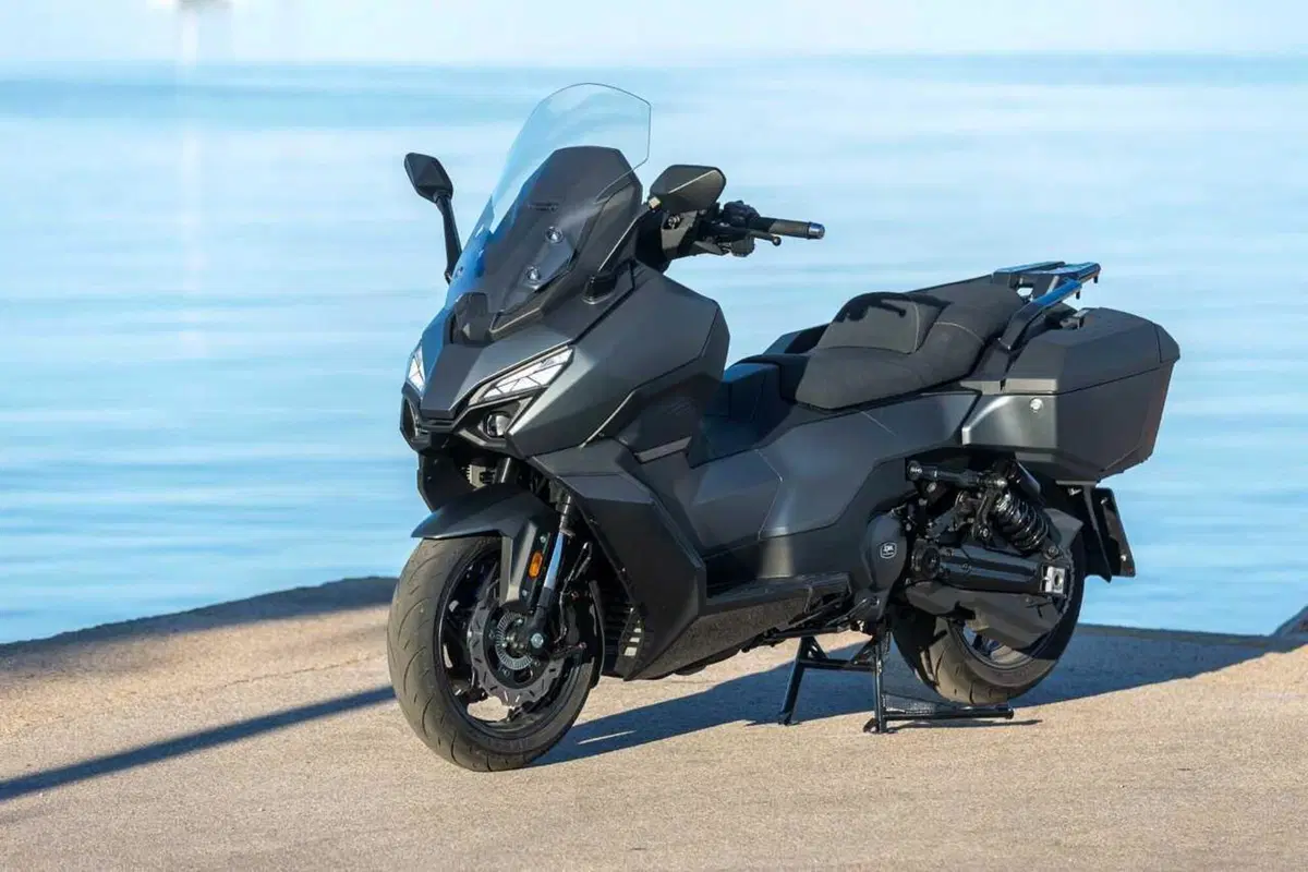 SYM TTLBT: la moto da viaggio che si finge scooter (o forse il contrario) [VIDEO] (3)