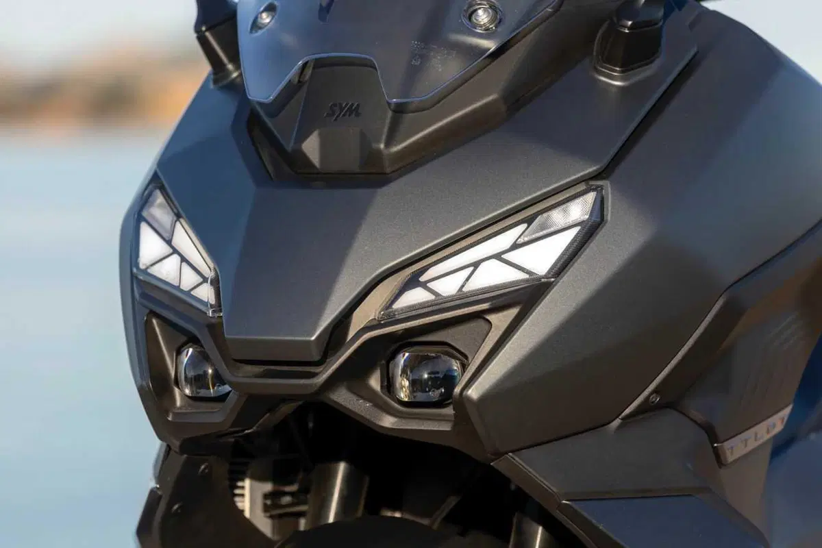SYM TTLBT: la moto da viaggio che si finge scooter (o forse il contrario) [VIDEO] (11)