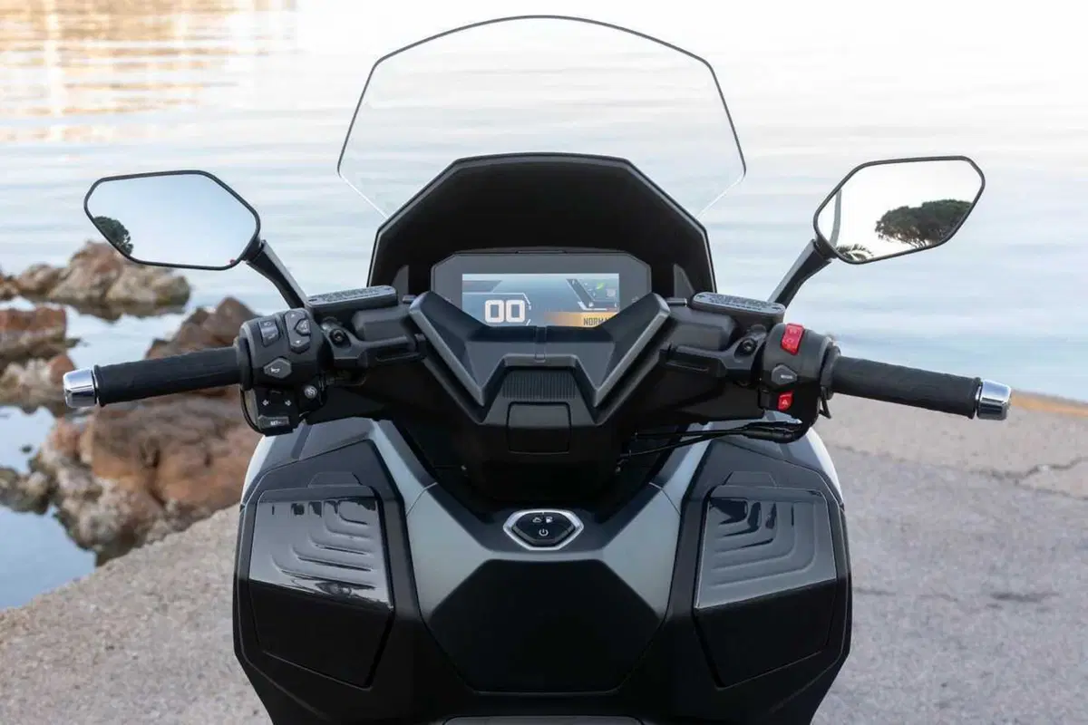 SYM TTLBT: la moto da viaggio che si finge scooter (o forse il contrario) [VIDEO] (20)