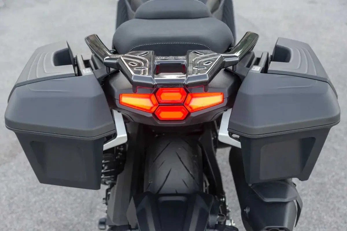SYM TTLBT: la moto da viaggio che si finge scooter (o forse il contrario) [VIDEO] (28)