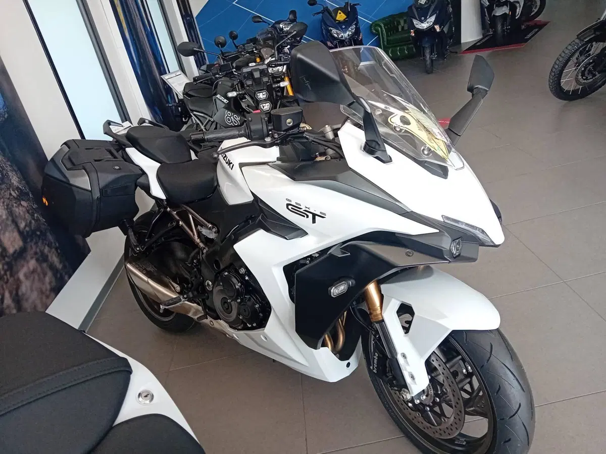 Suzuki GSX-S1000GT (2025 - 26) (5)