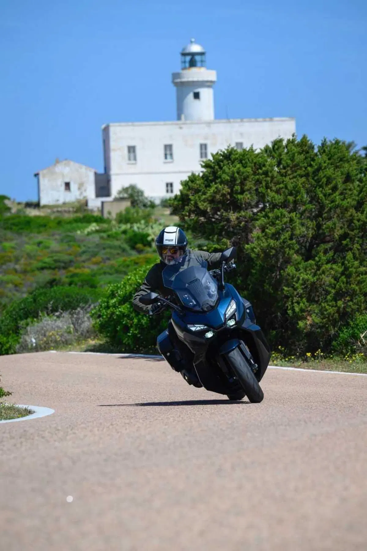 SYM TTLBT: la moto da viaggio che si finge scooter (o forse il contrario) [VIDEO] (5)