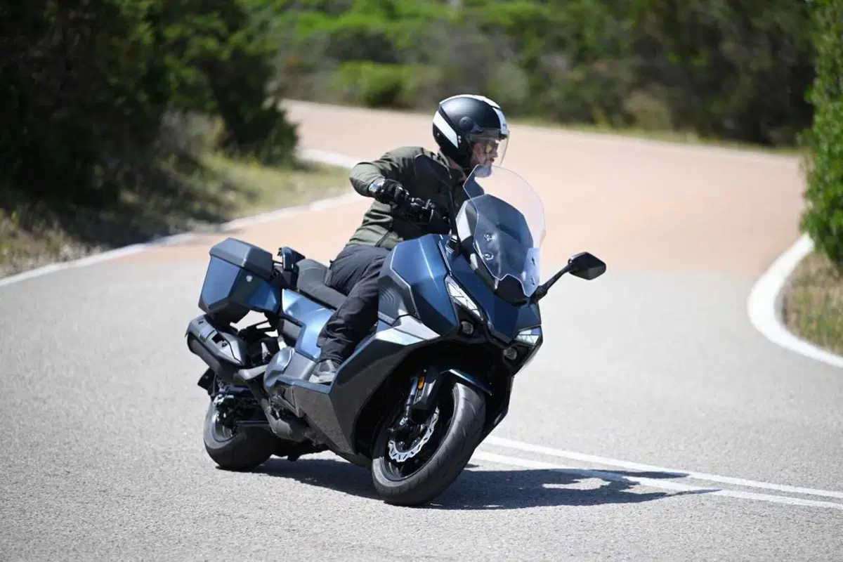 SYM TTLBT: la moto da viaggio che si finge scooter (o forse il contrario) [VIDEO] (28)