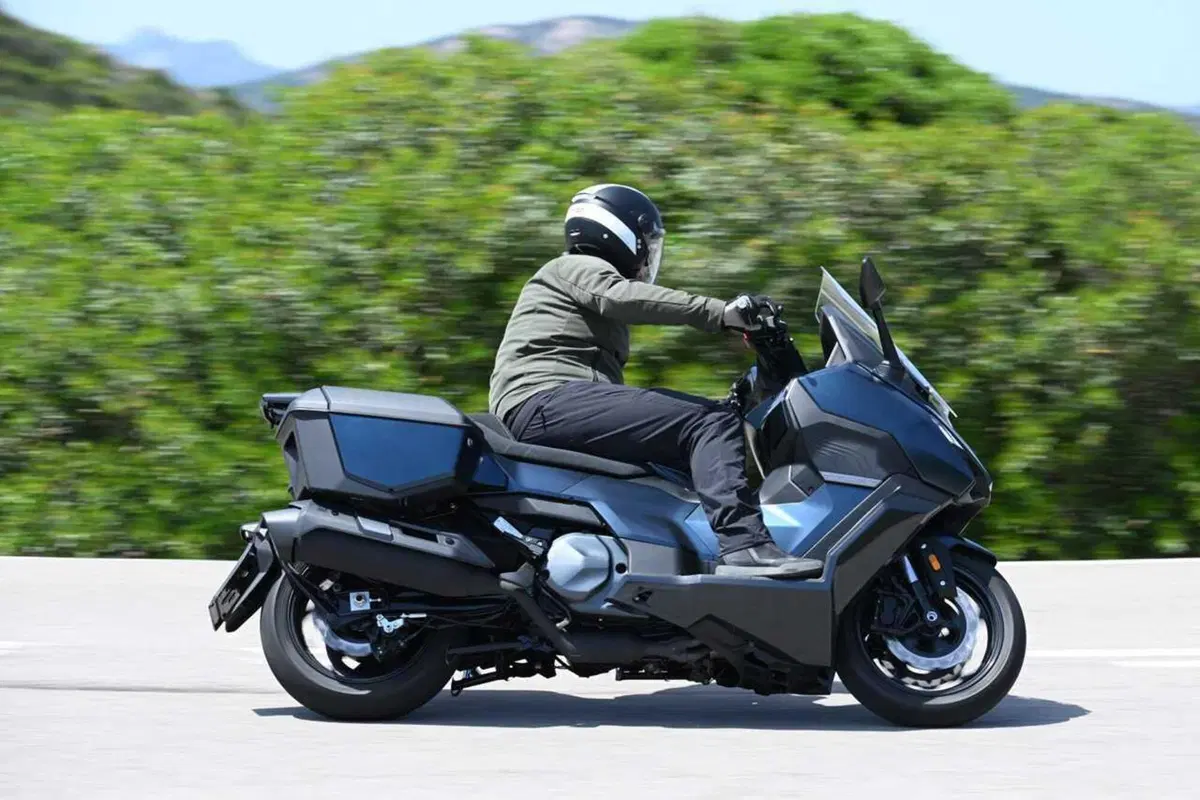 SYM TTLBT: la moto da viaggio che si finge scooter (o forse il contrario) [VIDEO] (30)