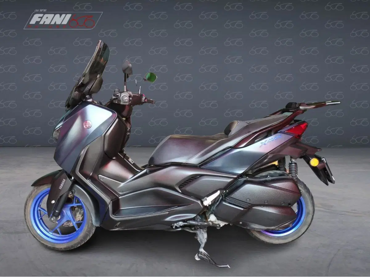 Yamaha X-Max 300 (2021 - 24) (2)
