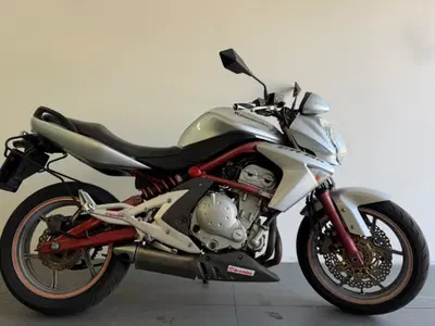 Kawasaki ER-6N (2006 - 09) usata