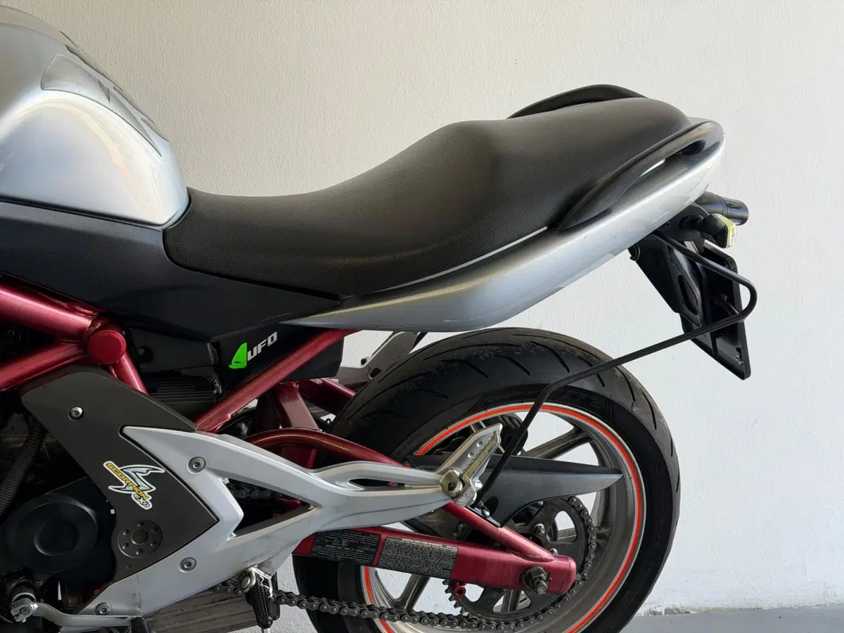 Kawasaki ER-6N (2006 - 09) (7)