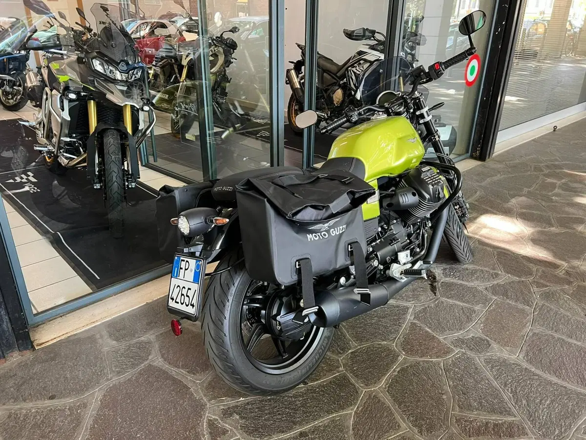 Moto Guzzi V7 Sport (2025 - 26) (3)