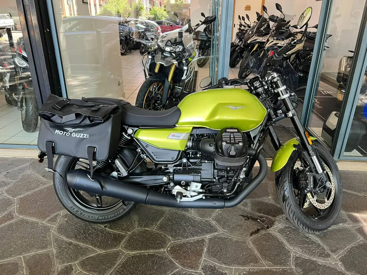 Moto Guzzi V7 Sport (2025 - 26)