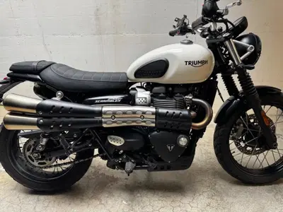 Triumph Street Scrambler 900 (2021 - 22) usata