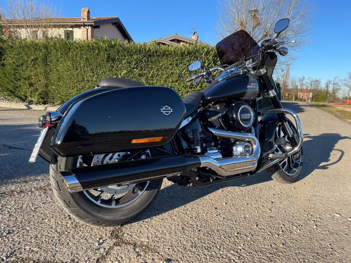 Harley-Davidson Sport Glide (2021 - 25) (2)