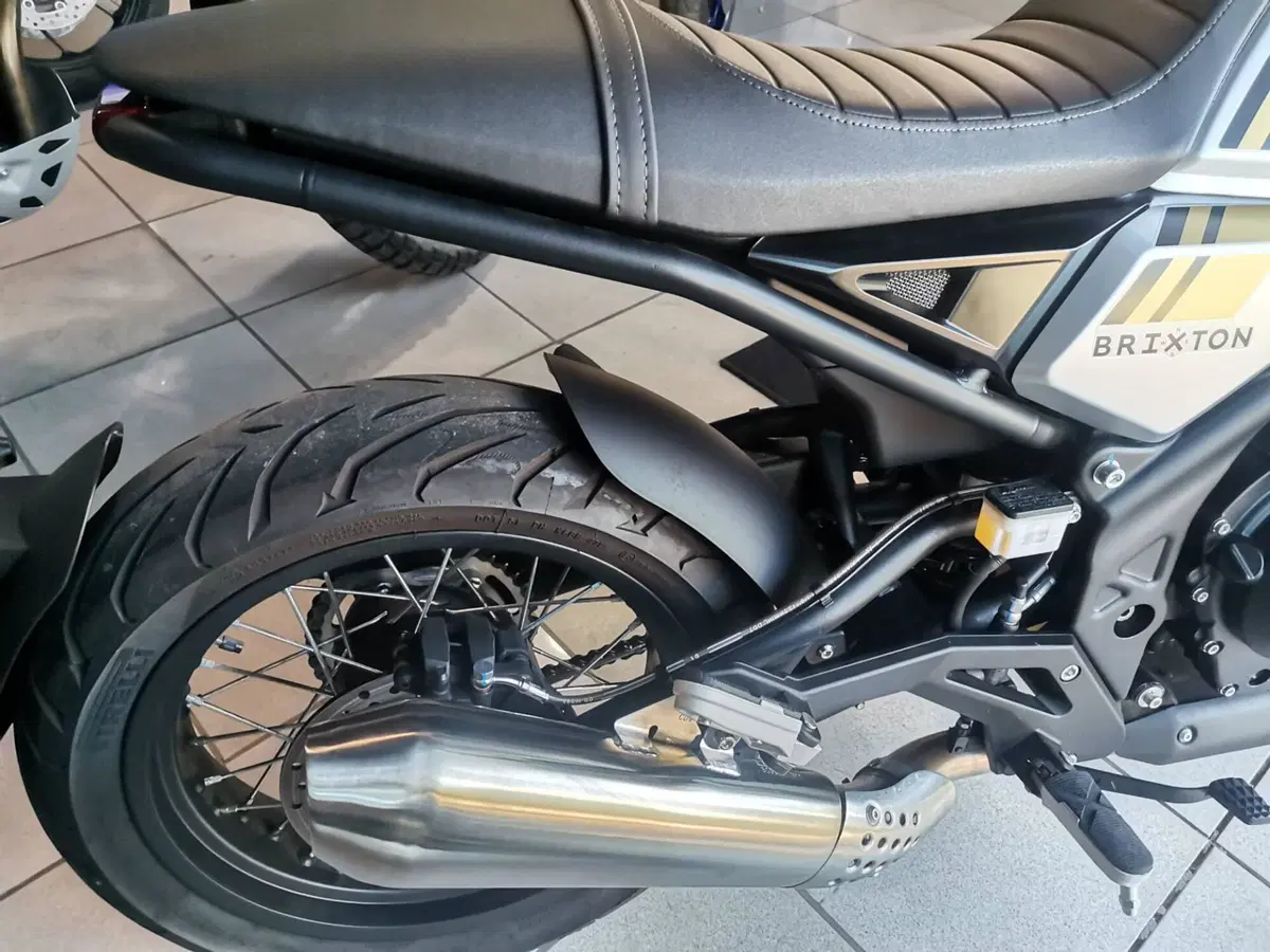 Brixton Motorcycles Crossfire 500 (2021 - 25) (3)