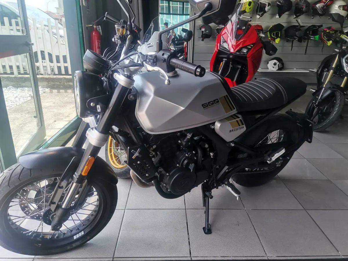 Brixton Motorcycles Crossfire 500 (2021 - 25) (6)