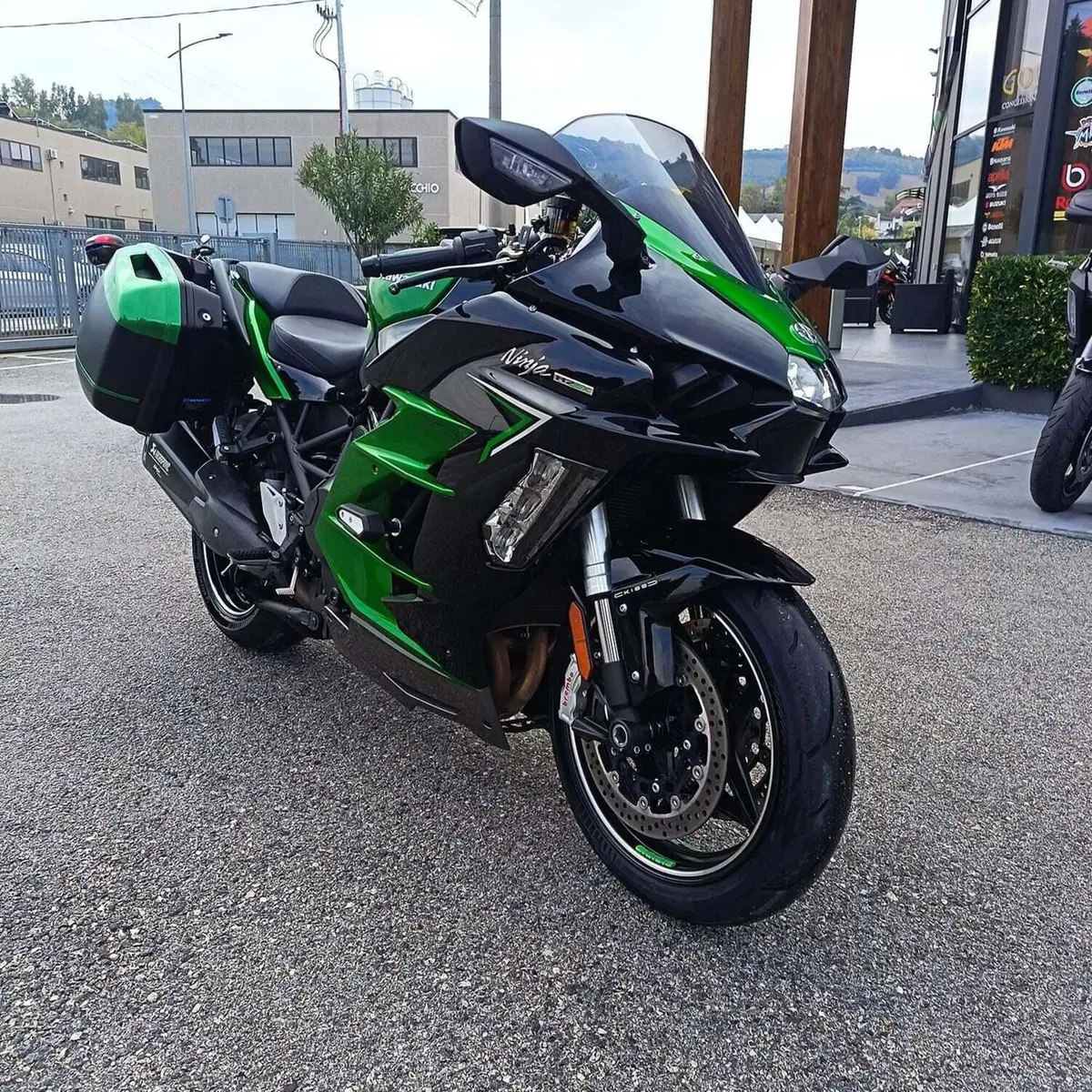 Kawasaki Ninja H2 SX SE Performance (2022) (8)