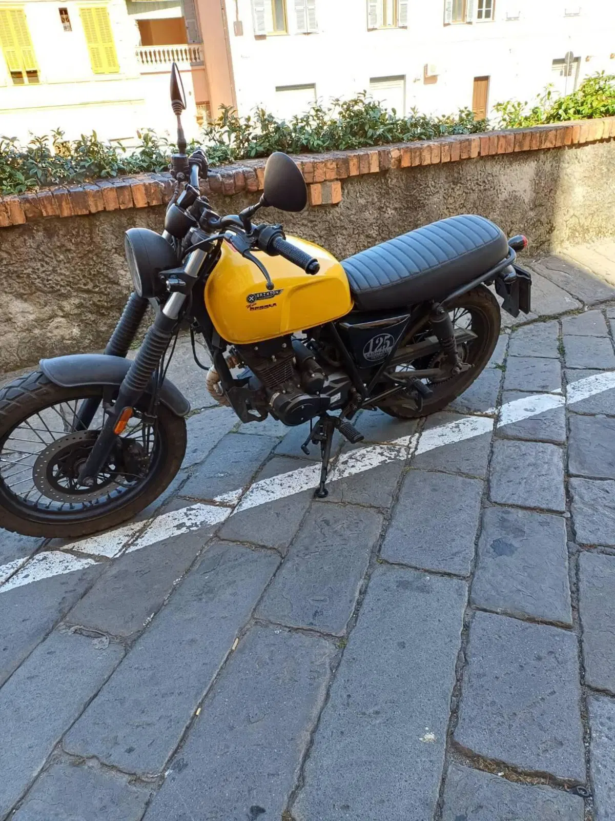 Brixton Motorcycles Cromwell 125 CBS (2021 - 26) (5)
