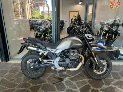 Moto Guzzi V85 Strada (2024 - 26) usata